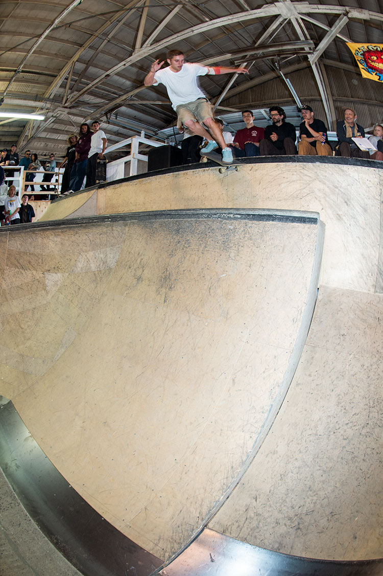 28 big couch bs smith DZ 750px