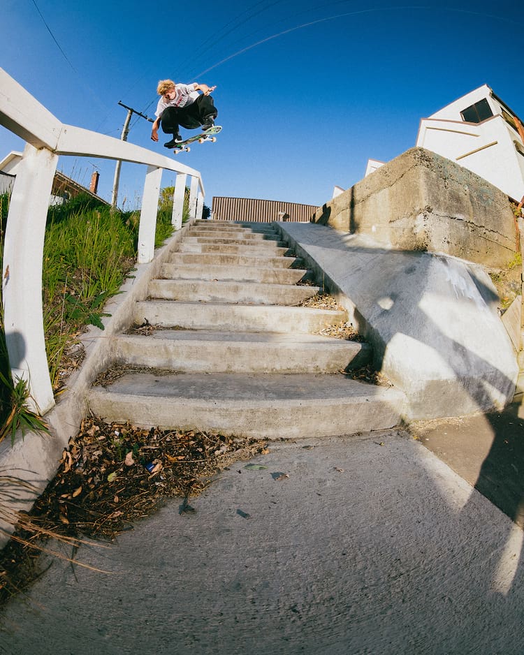 Rowan Davis Ollie OverRail Into Bank Dunedin NewZealand 2023 DSC6735 GOLDER DZ 2000